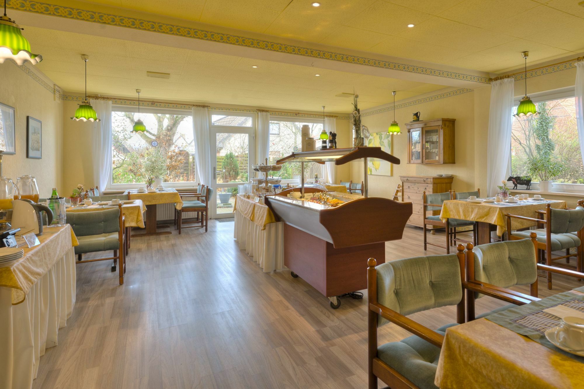 Hotel Morgensonne Garni Бюзум Экстерьер фото